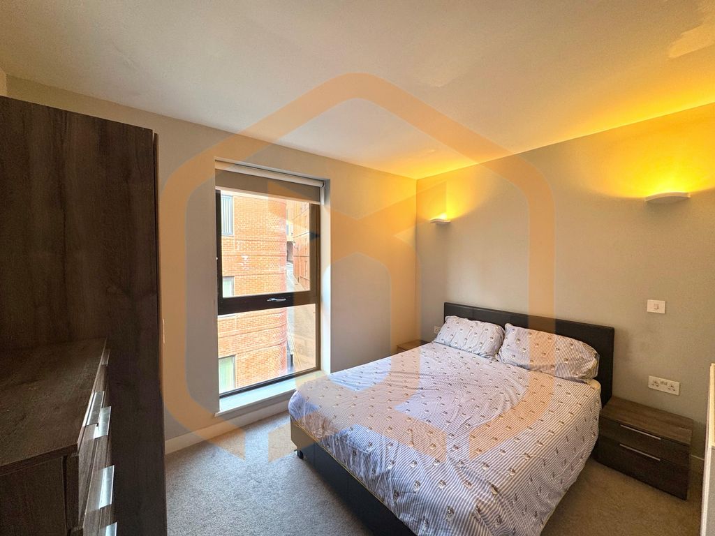 Property photo 3 of 10 Bedroom