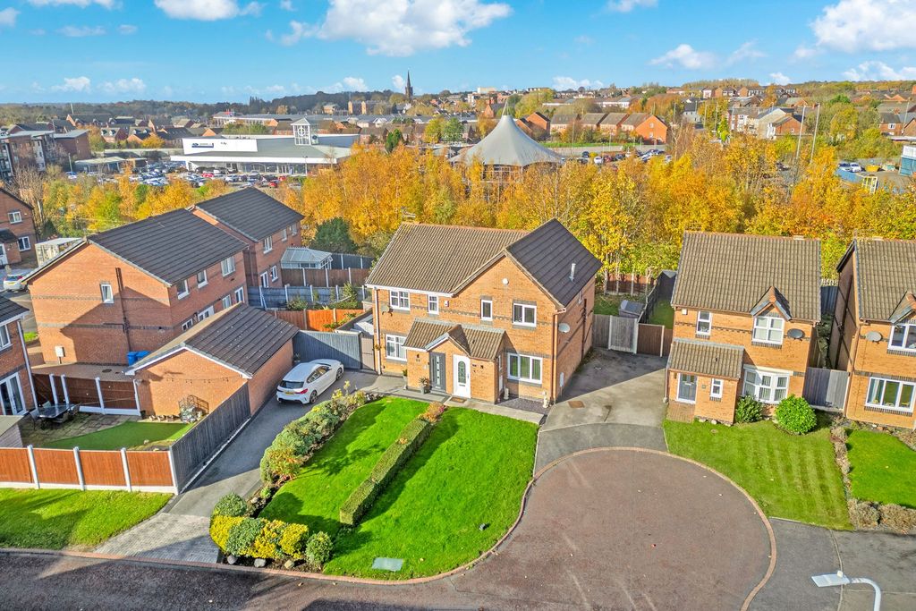 Property photo 1 of 21