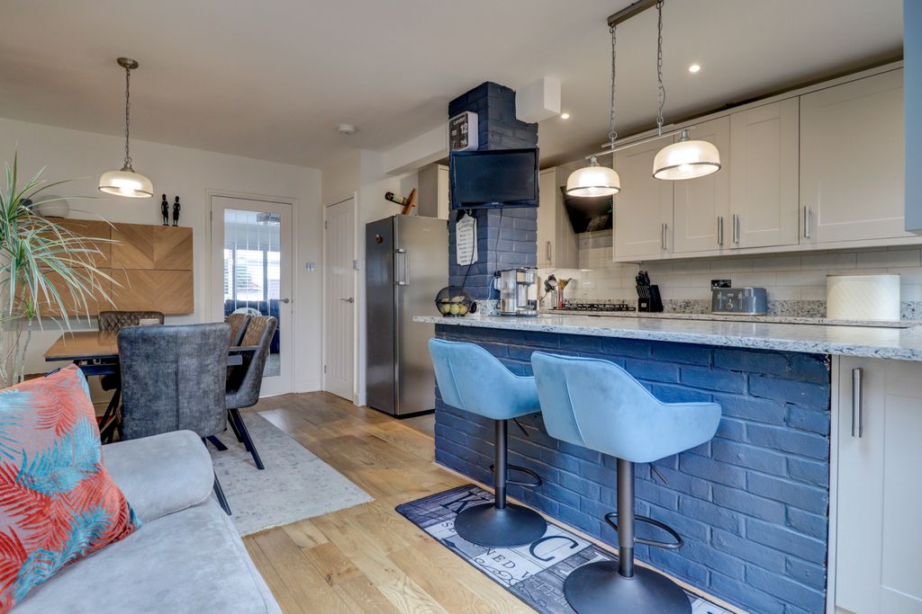 Property photo 3 of 16 Picture No. 15