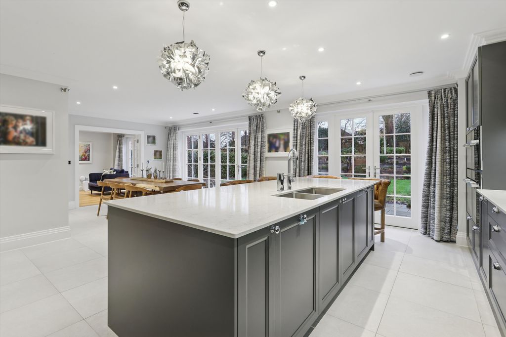 Property photo 3 of 22 Image