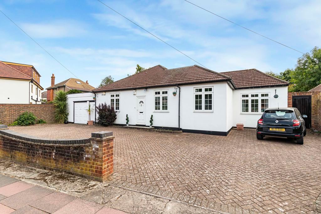 Property photo 1 of 16 External
