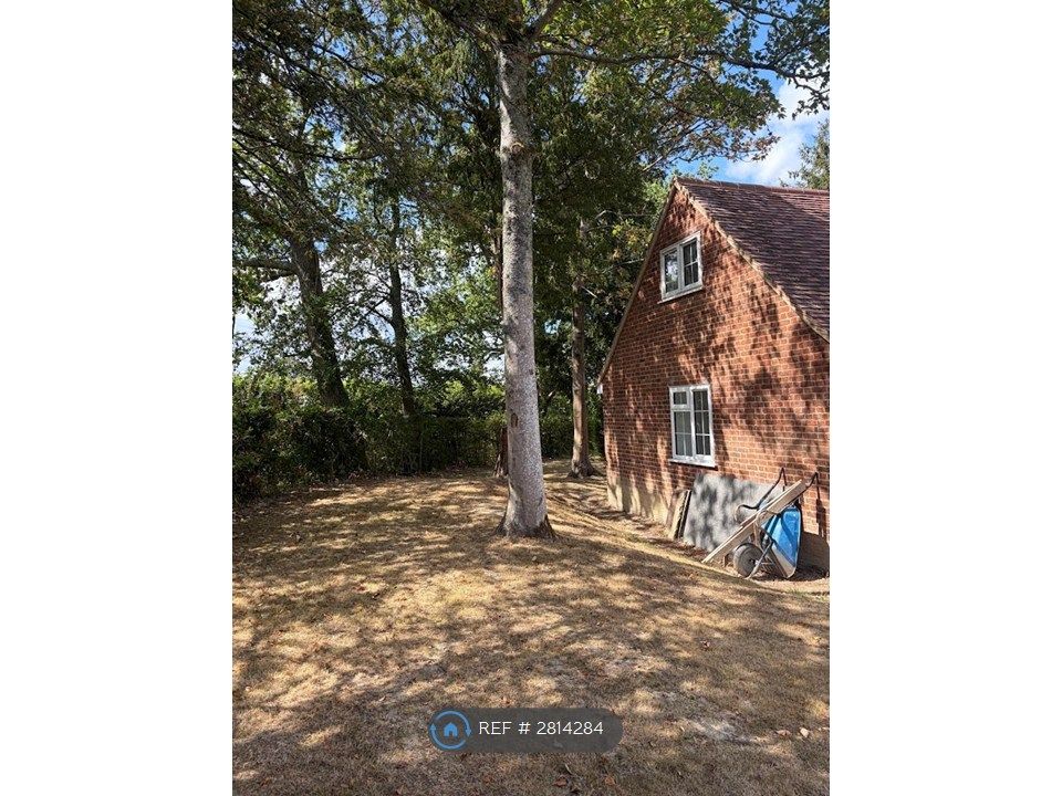 Property photo 3 of 35