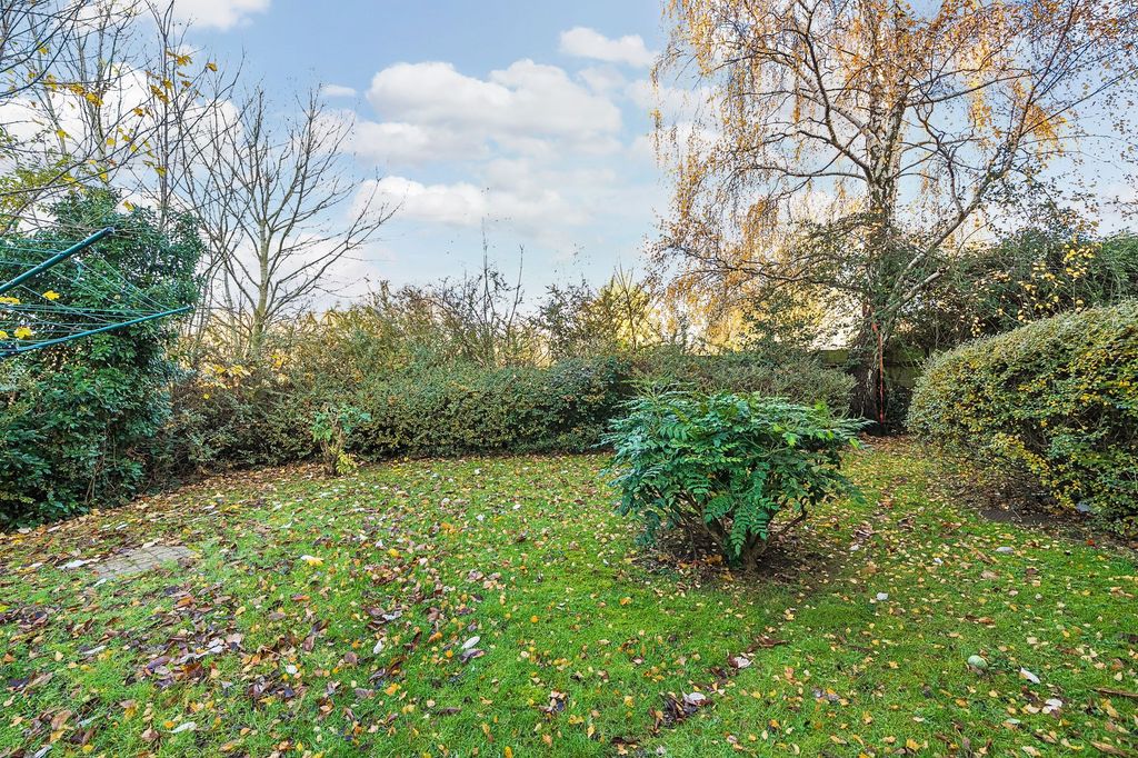 Property photo 2 of 19