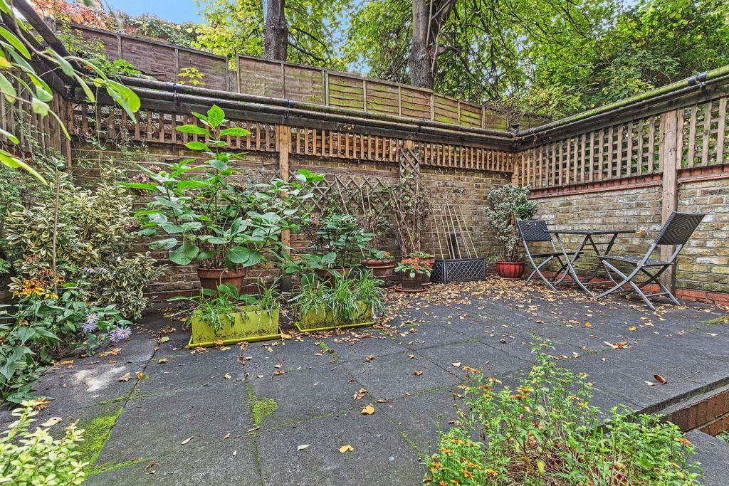 Property photo 2 of 9 31572_Kfh___Flat_A_8