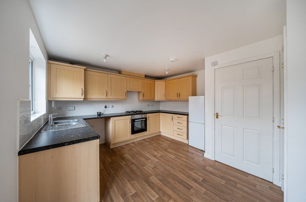 Property photo 2 of 16 1418811-10-69984B87Bfcdd