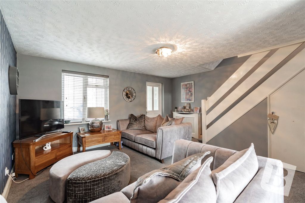 Property photo 2 of 15 Living Room