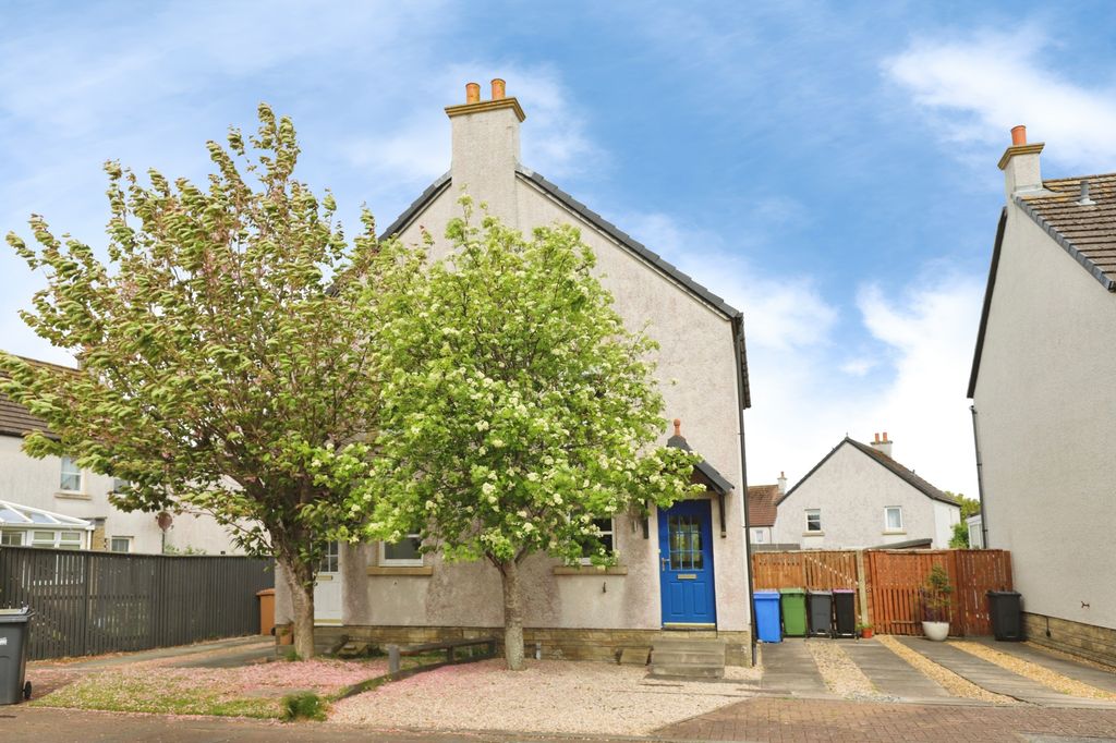 Property photo 2 of 14