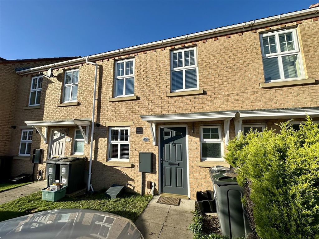 Property photo 1 of 14 Externally