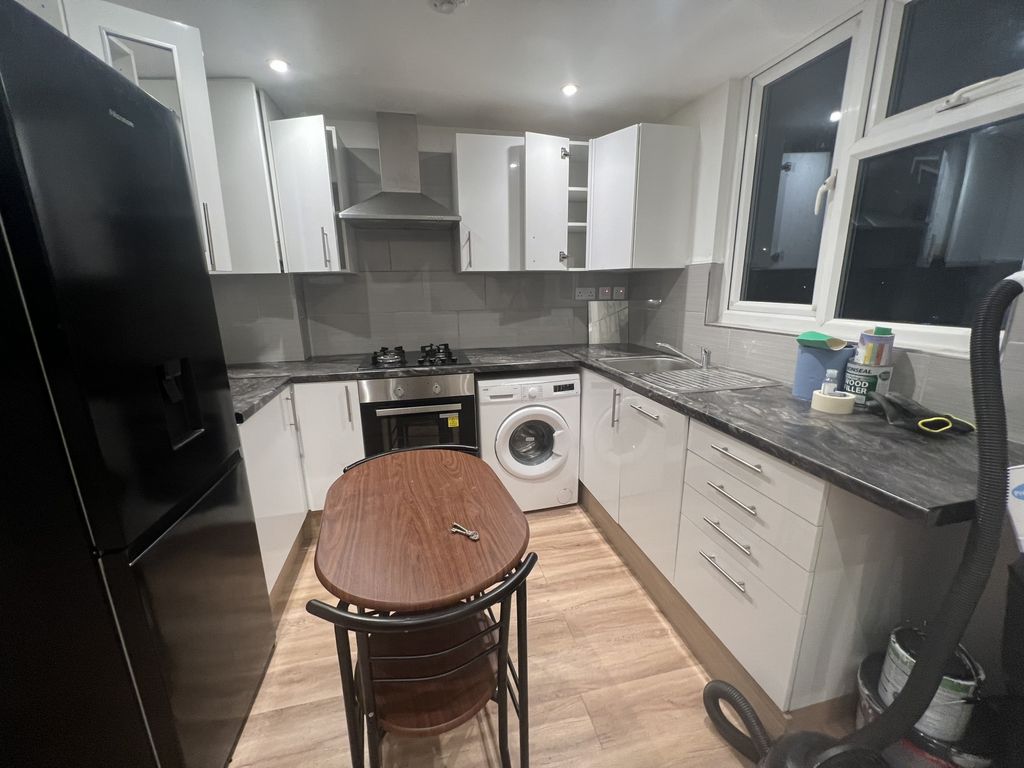 Property photo 2 of 7 Photo 7