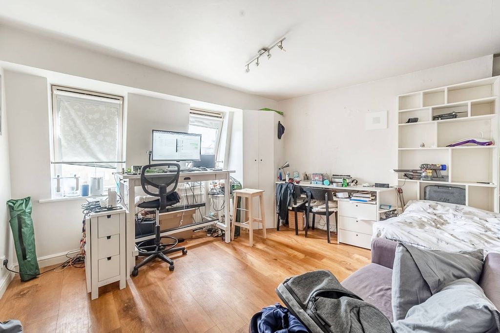 Property photo 2 of 7