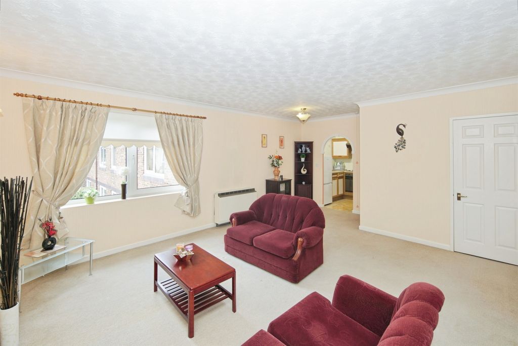 Property photo 2 of 12