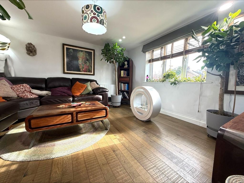 Property photo 2 of 10 Living Room