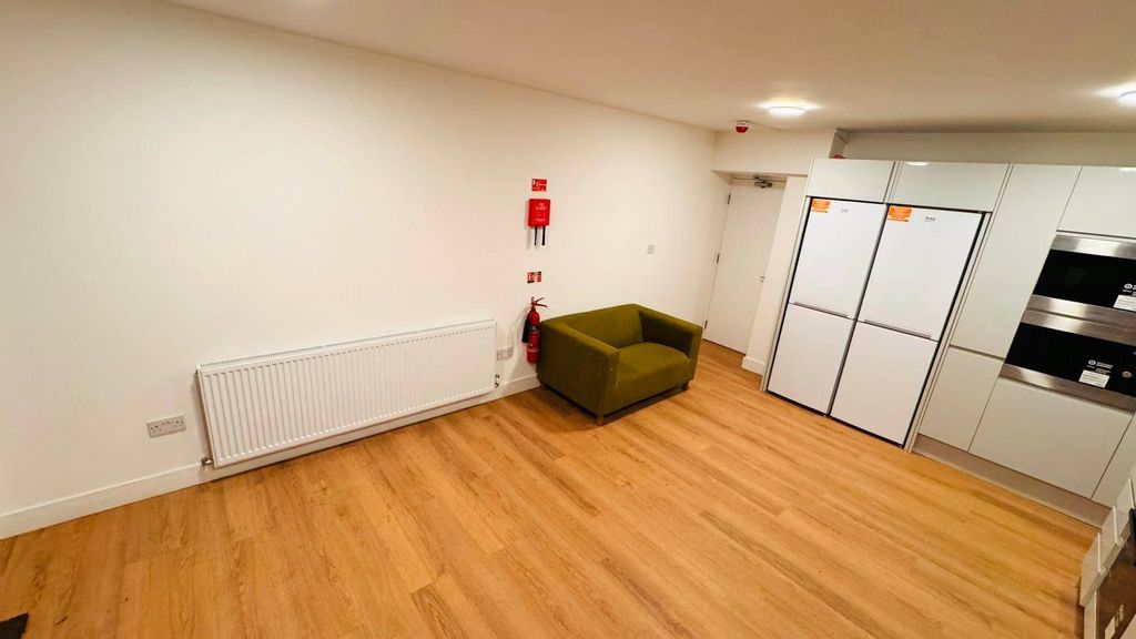 Property photo 1 of 24 Picture No. 03