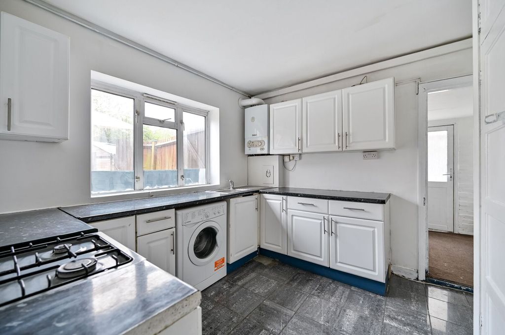 Property photo 2 of 7