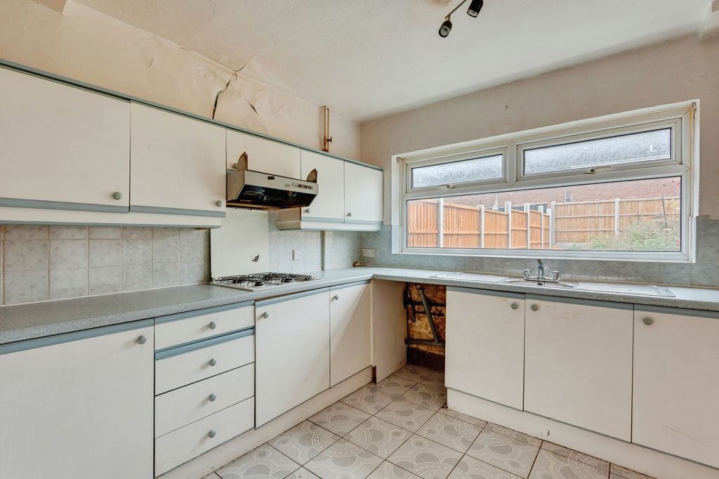 Property photo 3 of 20 Pbox-Img.Jpg