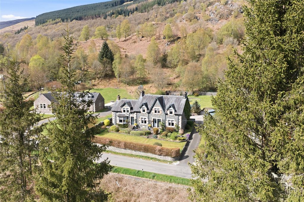 Property photo 1 of 25 Creag Darrach