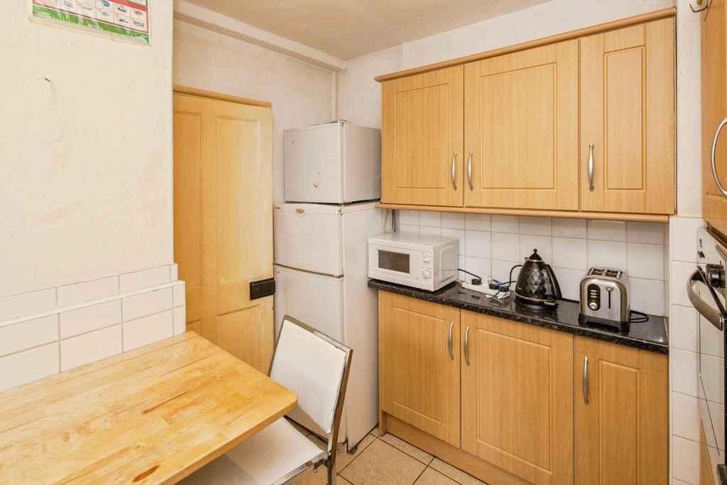 Property photo 2 of 17 Photo