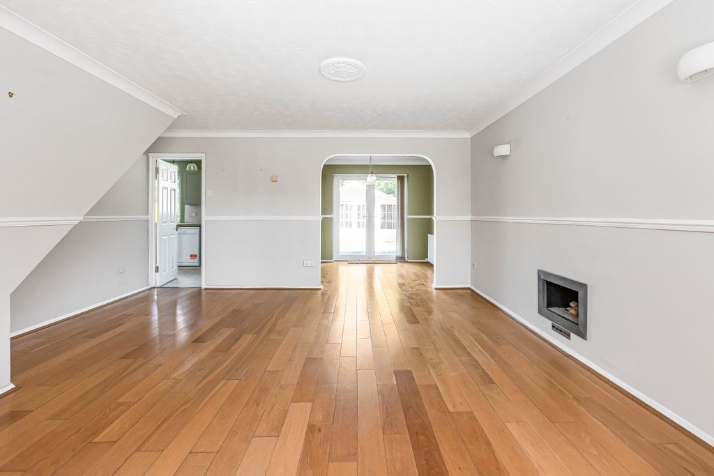 Property photo 2 of 27 2_80923