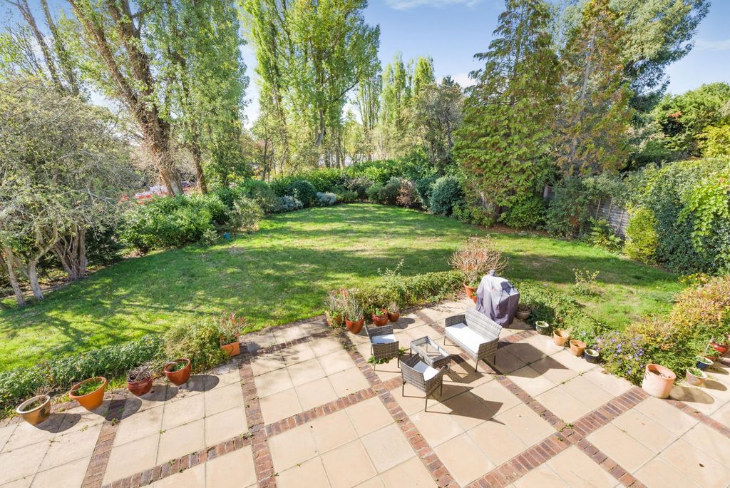 Additional image 35 of 4 bed detached house for salePotters Heights Close, Pinner HA5