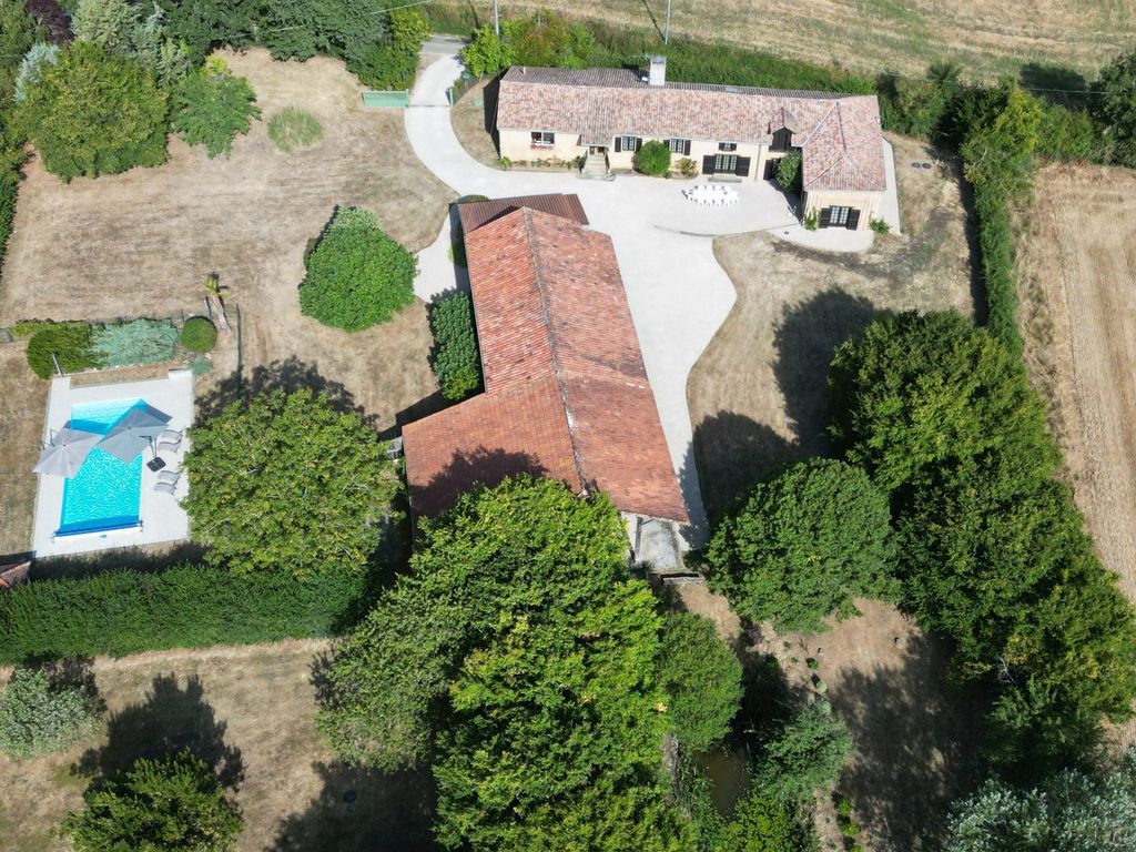 Property photo 1 of 50