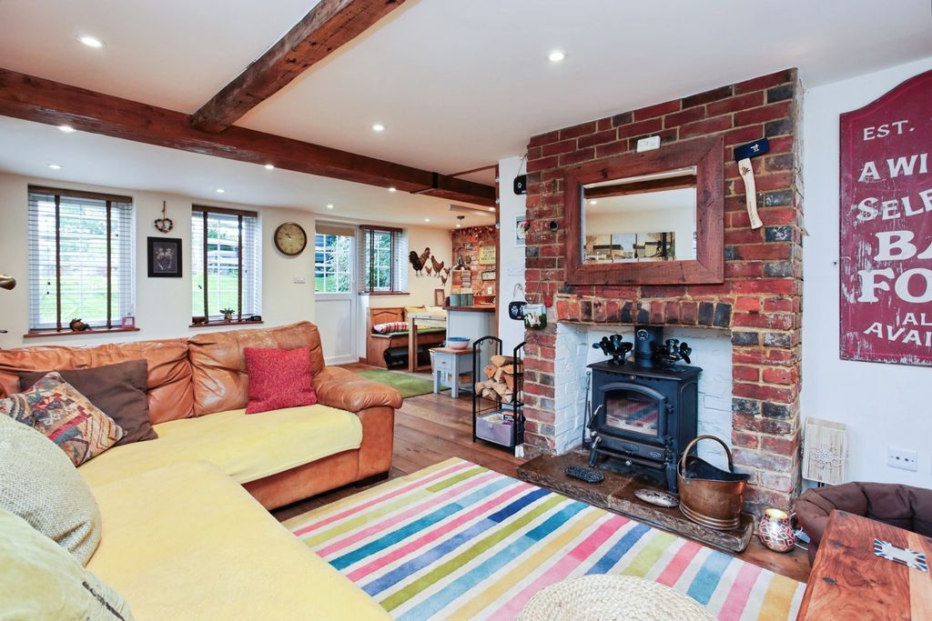 Property photo 2 of 16 Photo
