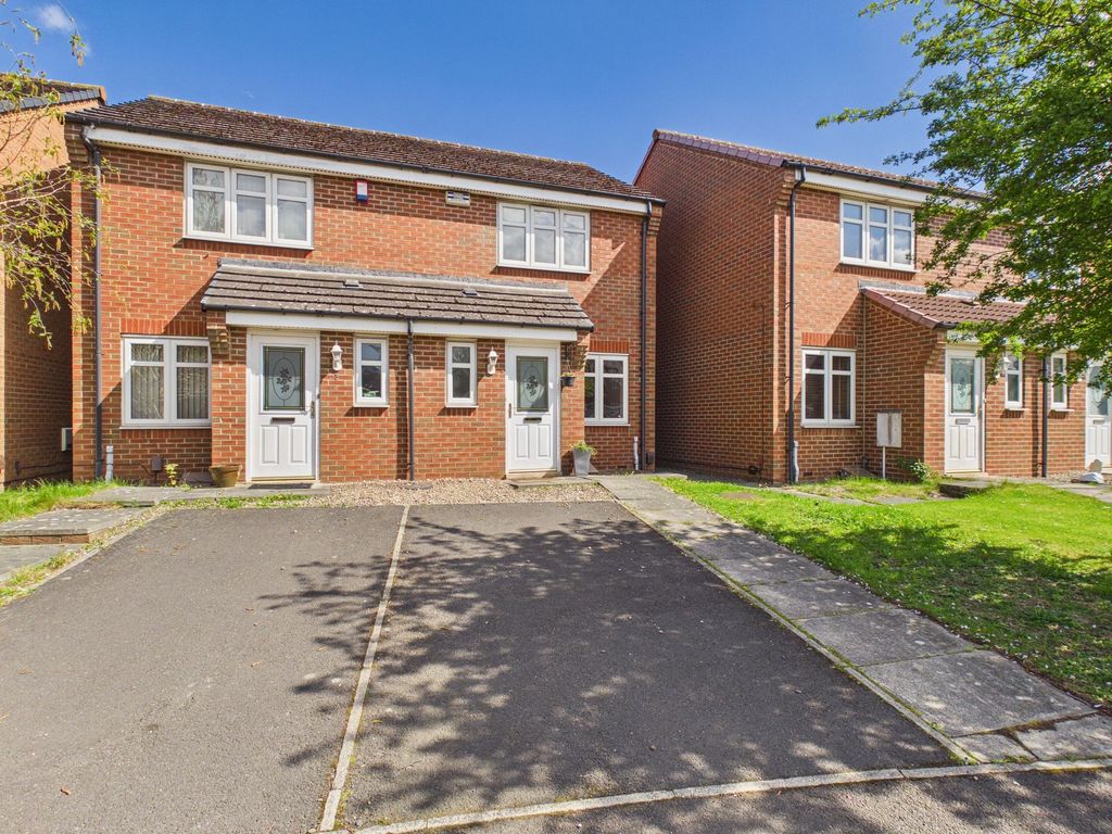 Property photo 1 of 11 External