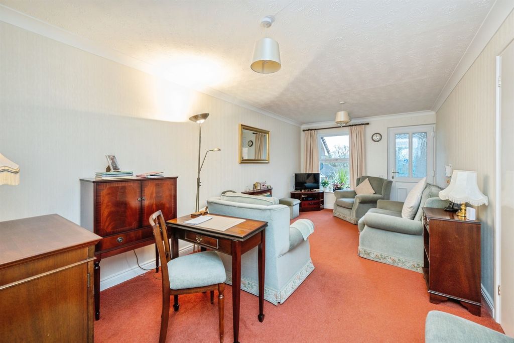 Property photo 3 of 20