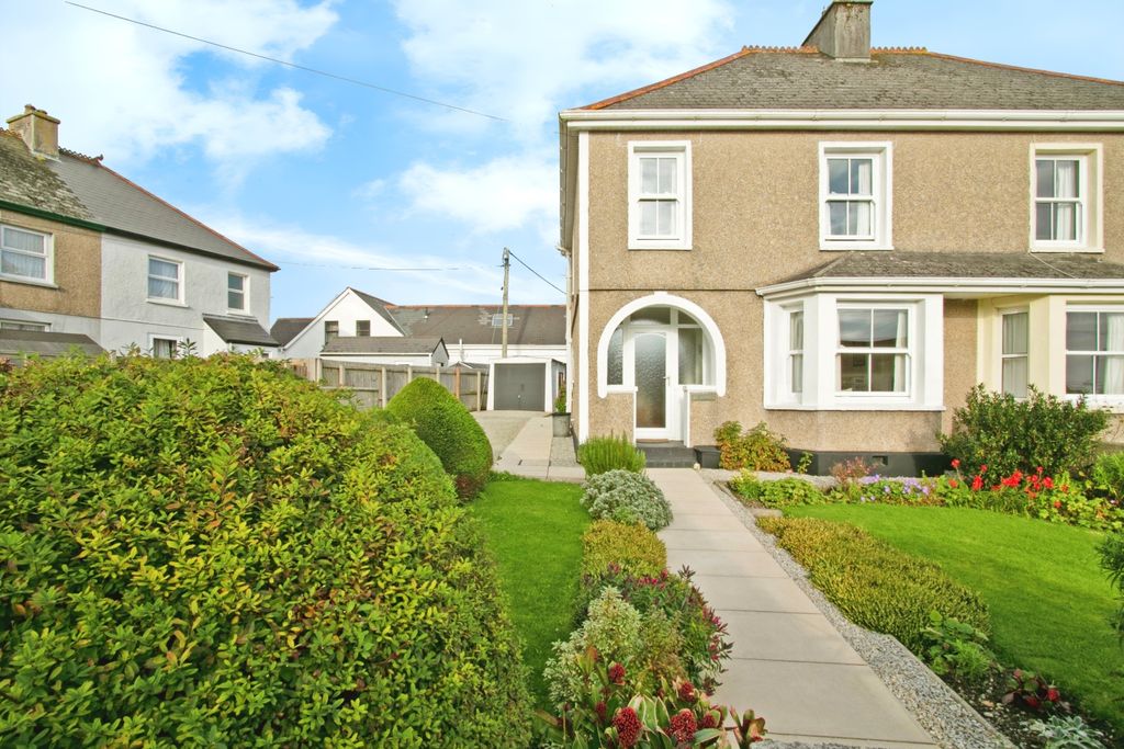 Property photo 1 of 17 Photography