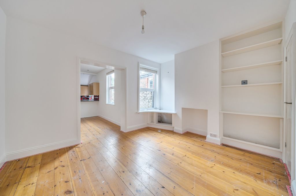 Property photo 3 of 16 1376380-9-6911Ca0...