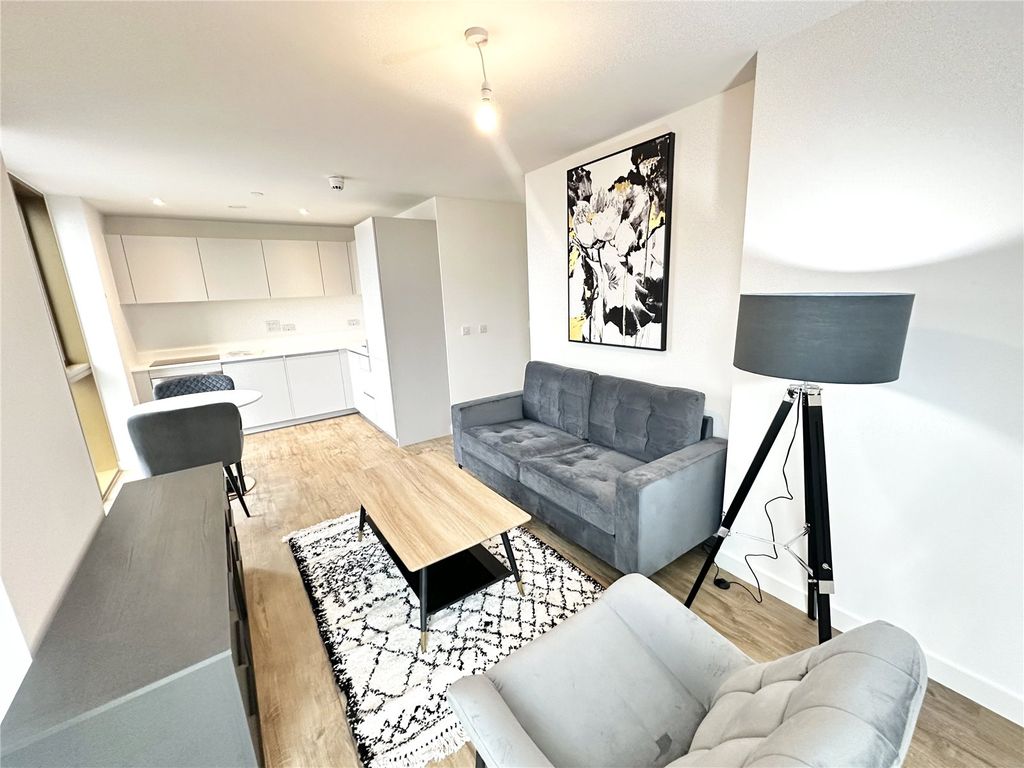 Property photo 3 of 8 Picture 3