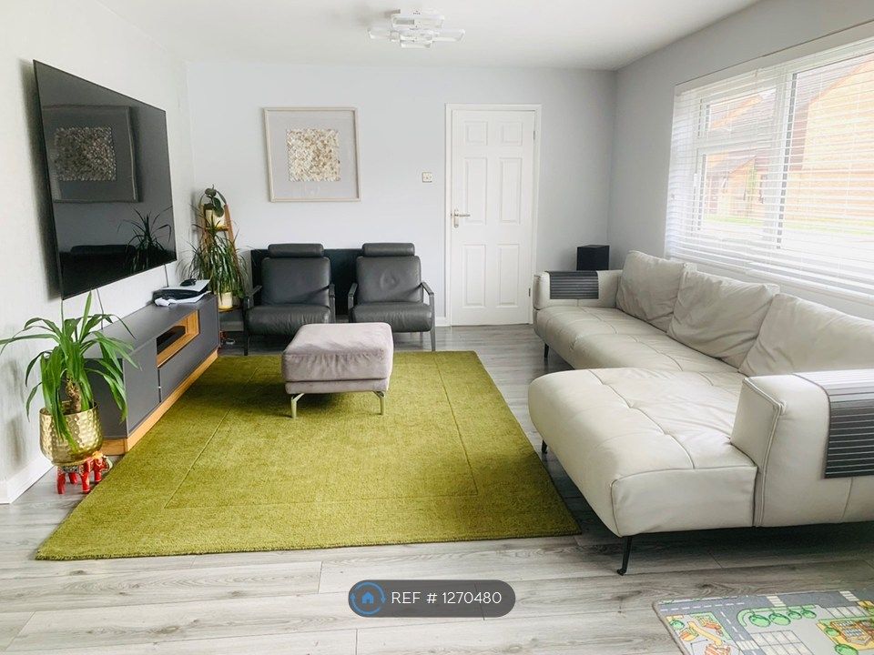 Property photo 3 of 28