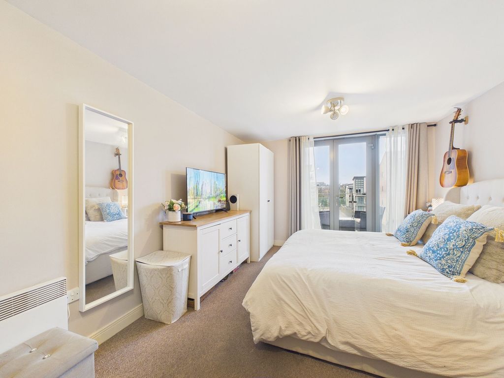 Property photo 3 of 11 Open Plan Living