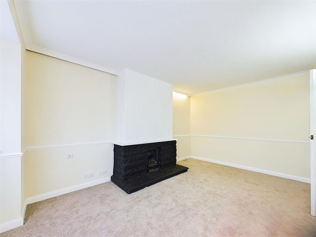 Property photo 2 of 9 Cam03510G0-Pr0242-Still009.Jpg