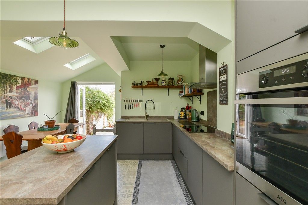 Property photo 3 of 22 Kitchen/Diner