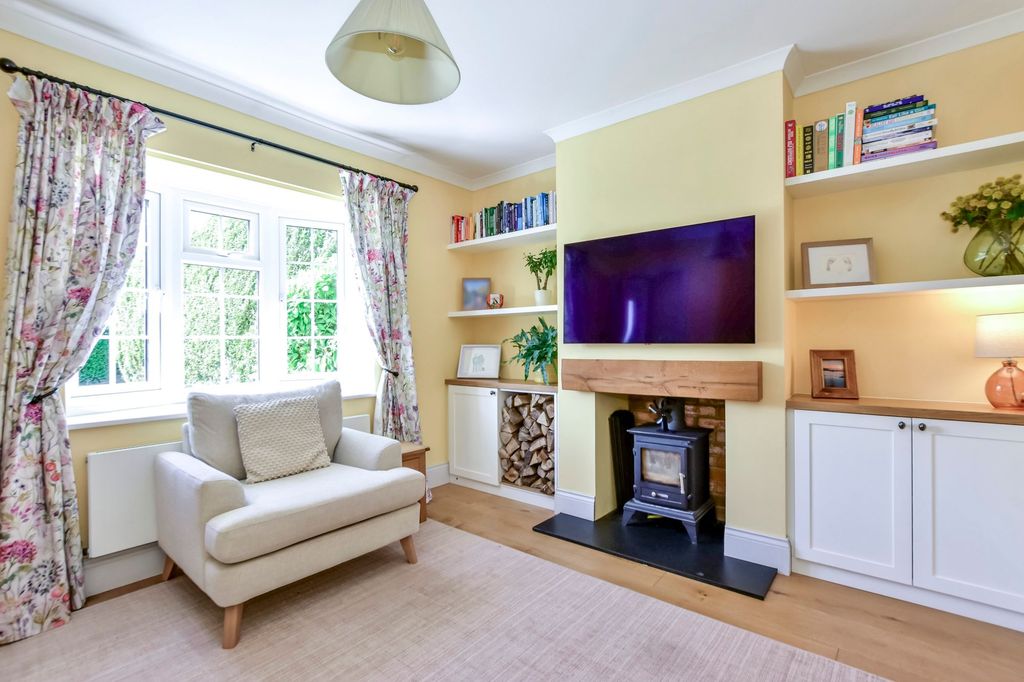 Property photo 2 of 35