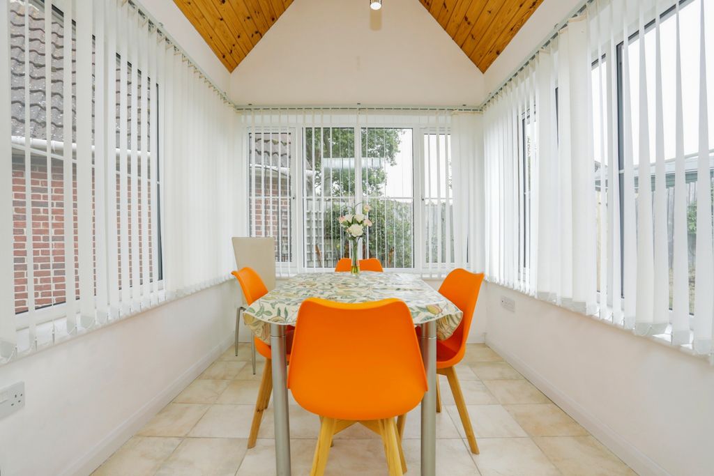 Property photo 2 of 30 9T5A9719