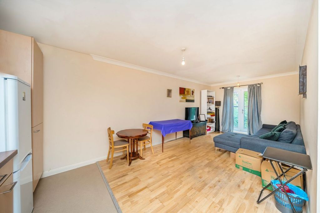 Property photo 3 of 5