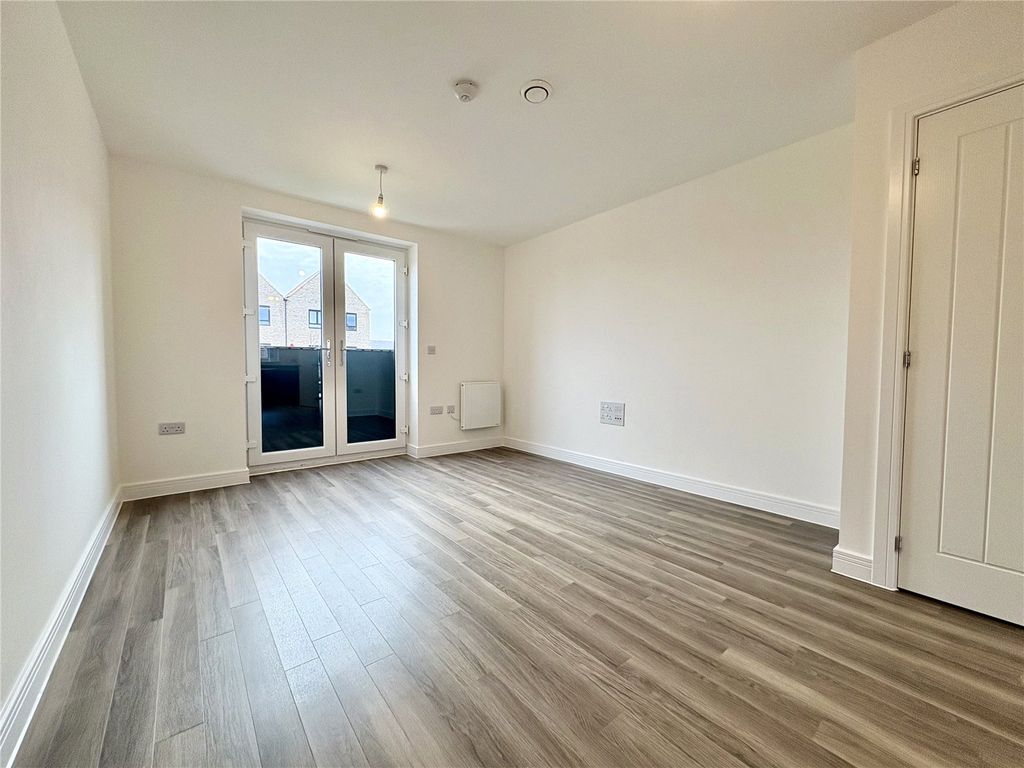 Property photo 3 of 6 Picture No. 04