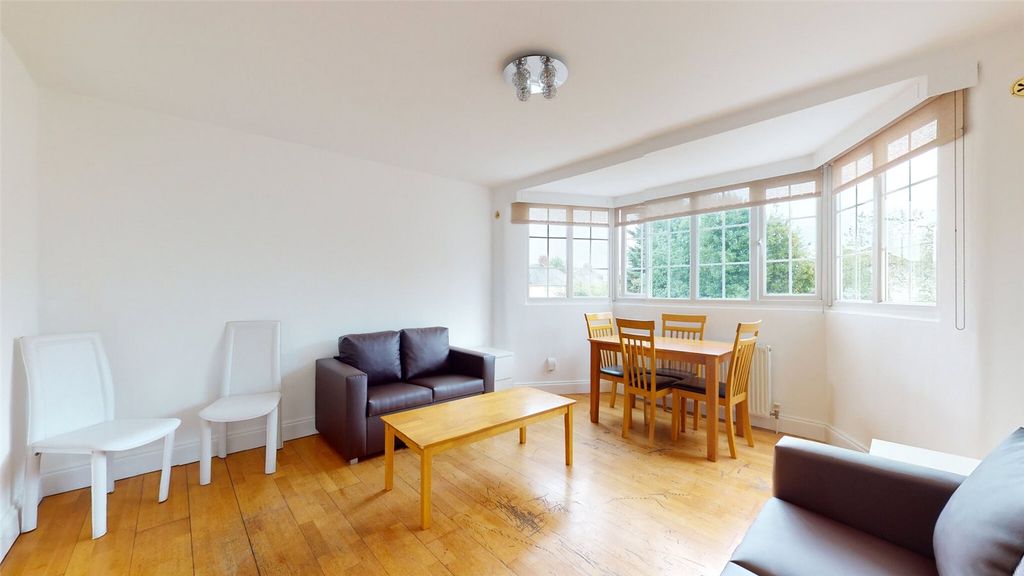 Property photo 1 of 20 Picture No. 37