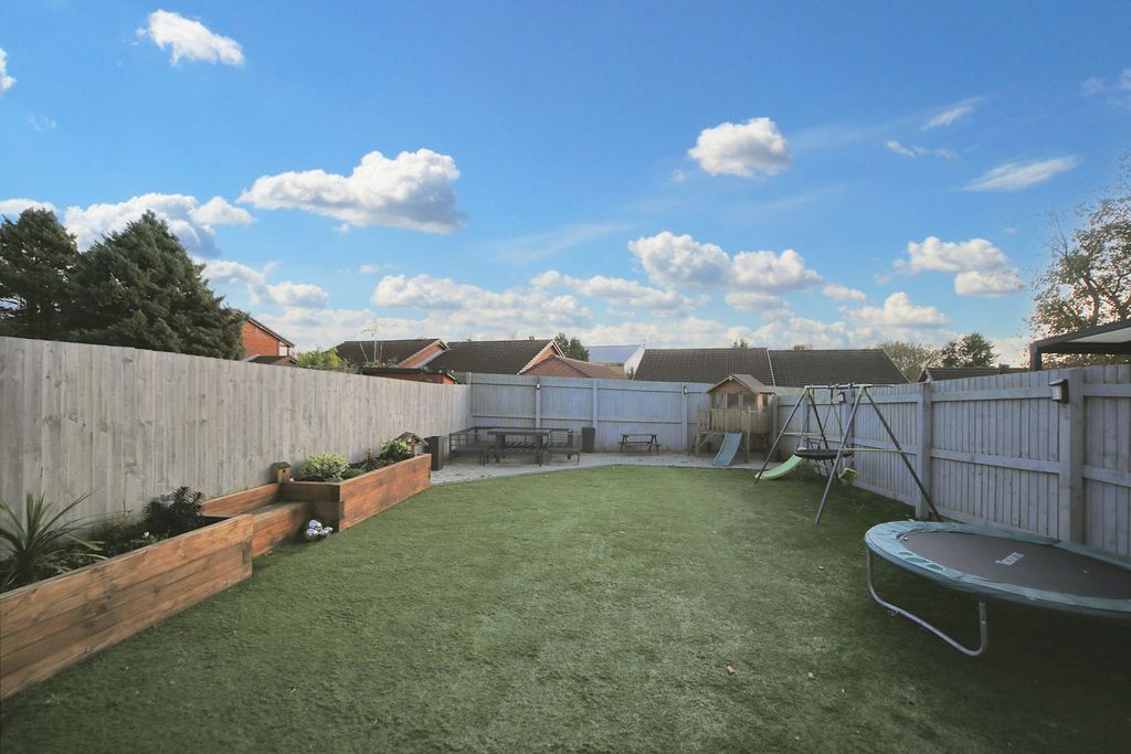 Property photo 2 of 22