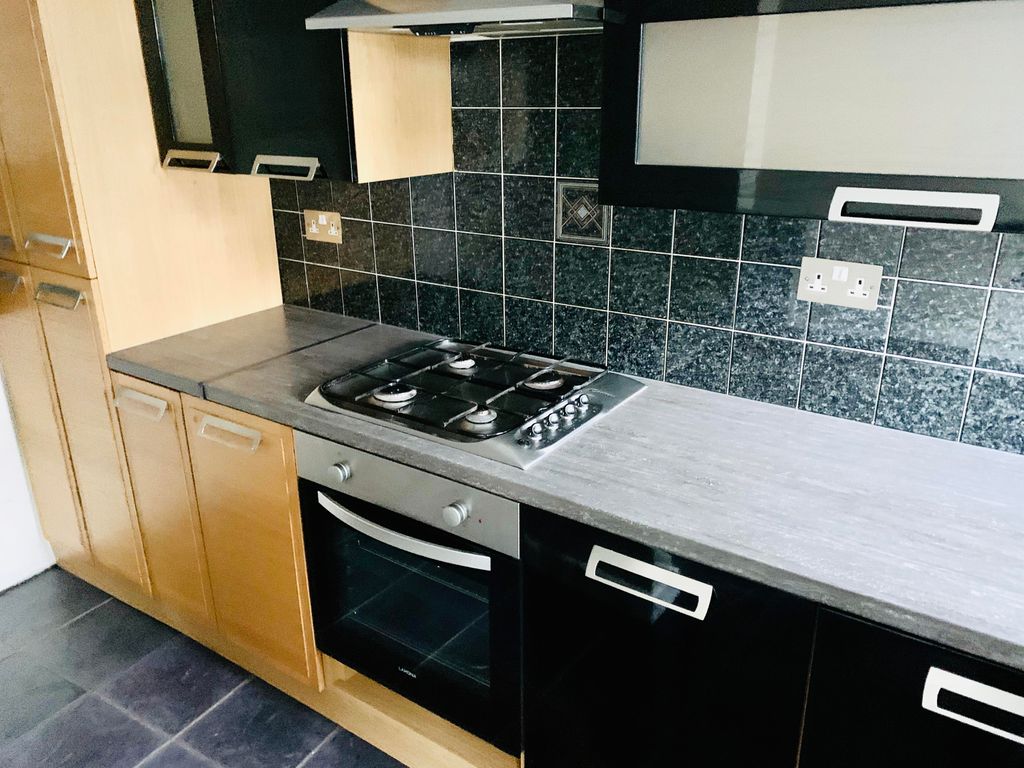 Property photo 2 of 5 Front