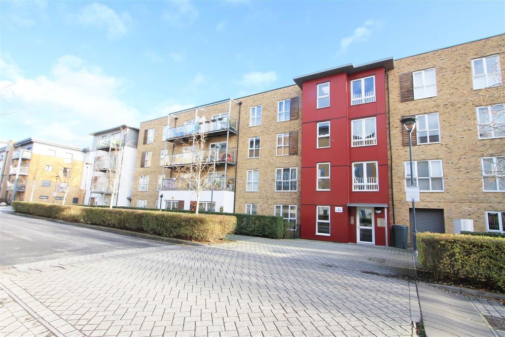 Property photo 1 of 8