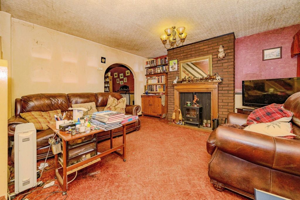 Property photo 3 of 15 Photo