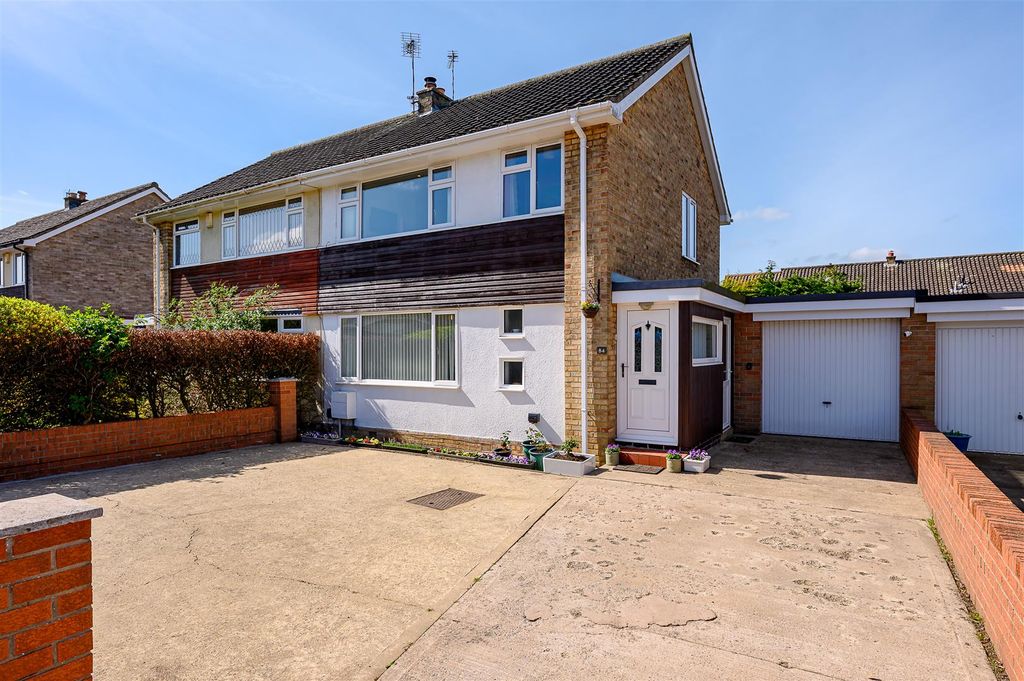 Property photo 1 of 14 External
