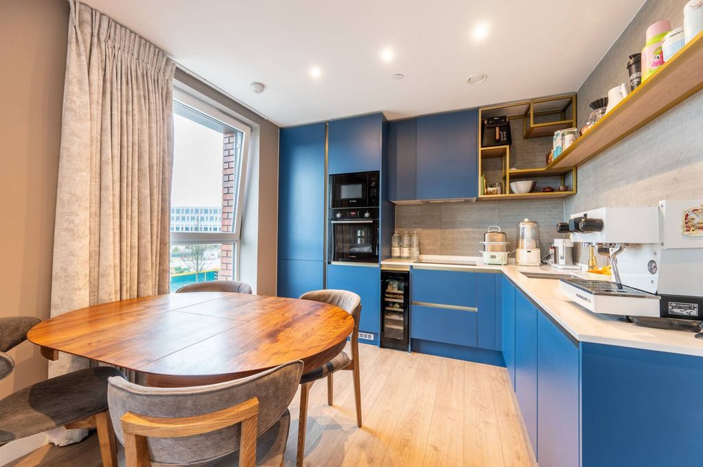 Property photo 3 of 20