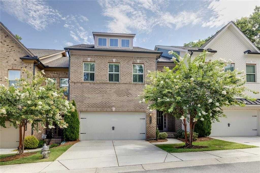 Property photo 1 of 31