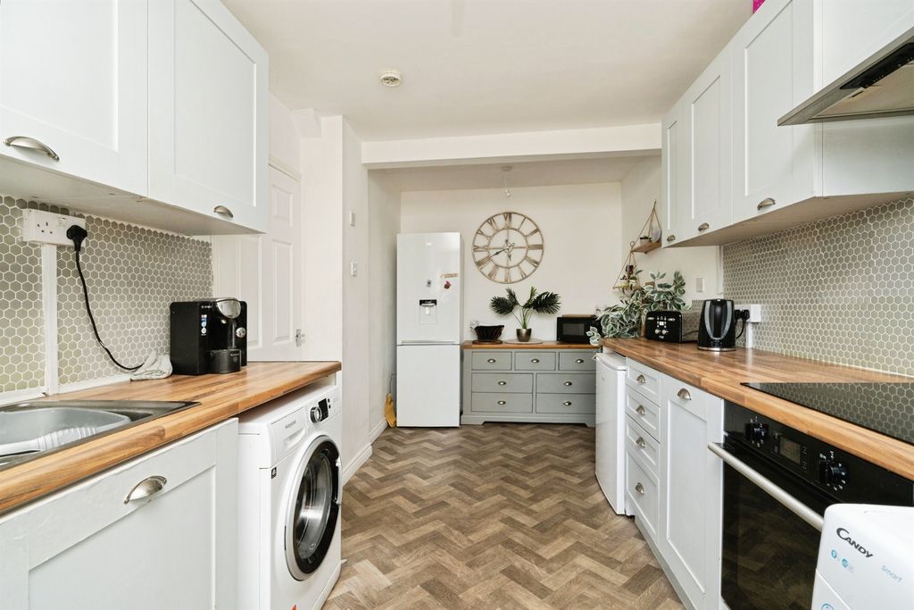 Property photo 1 of 19