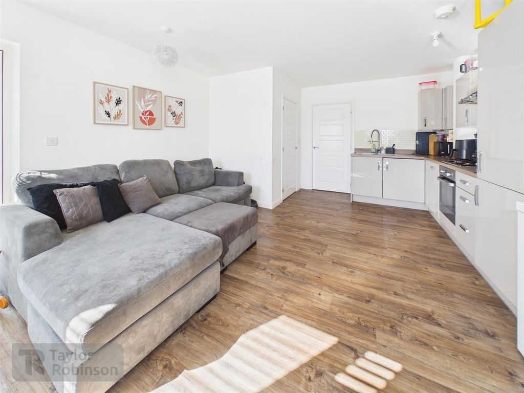 Property photo 2 of 9 Cam02600G0-Pr0675-Still009.Jpg