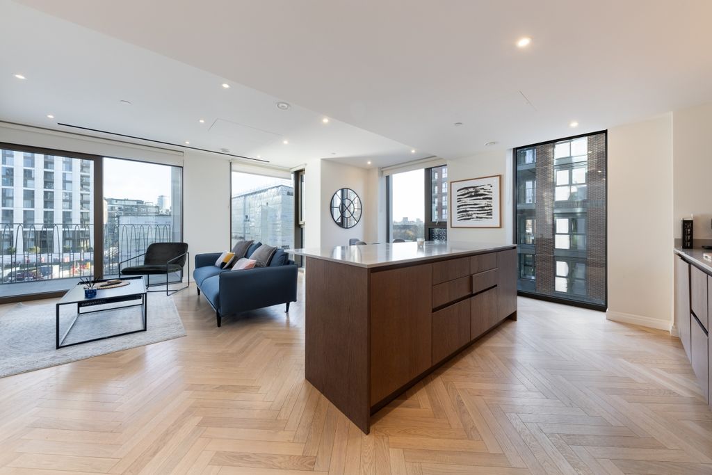 Property photo 2 of 13 Valentine House 6...