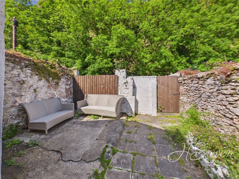 Property photo 3 of 11 Photo 9